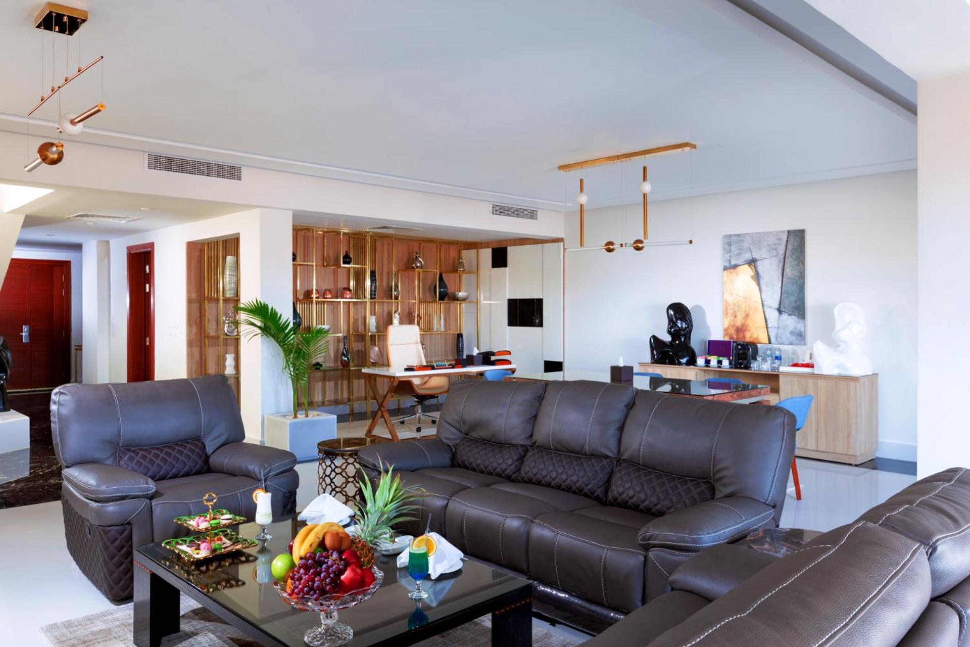 Pickalbatros Dana Beach Resort - Aqua Park Hurghada Esterno foto A living room in a luxury apartment