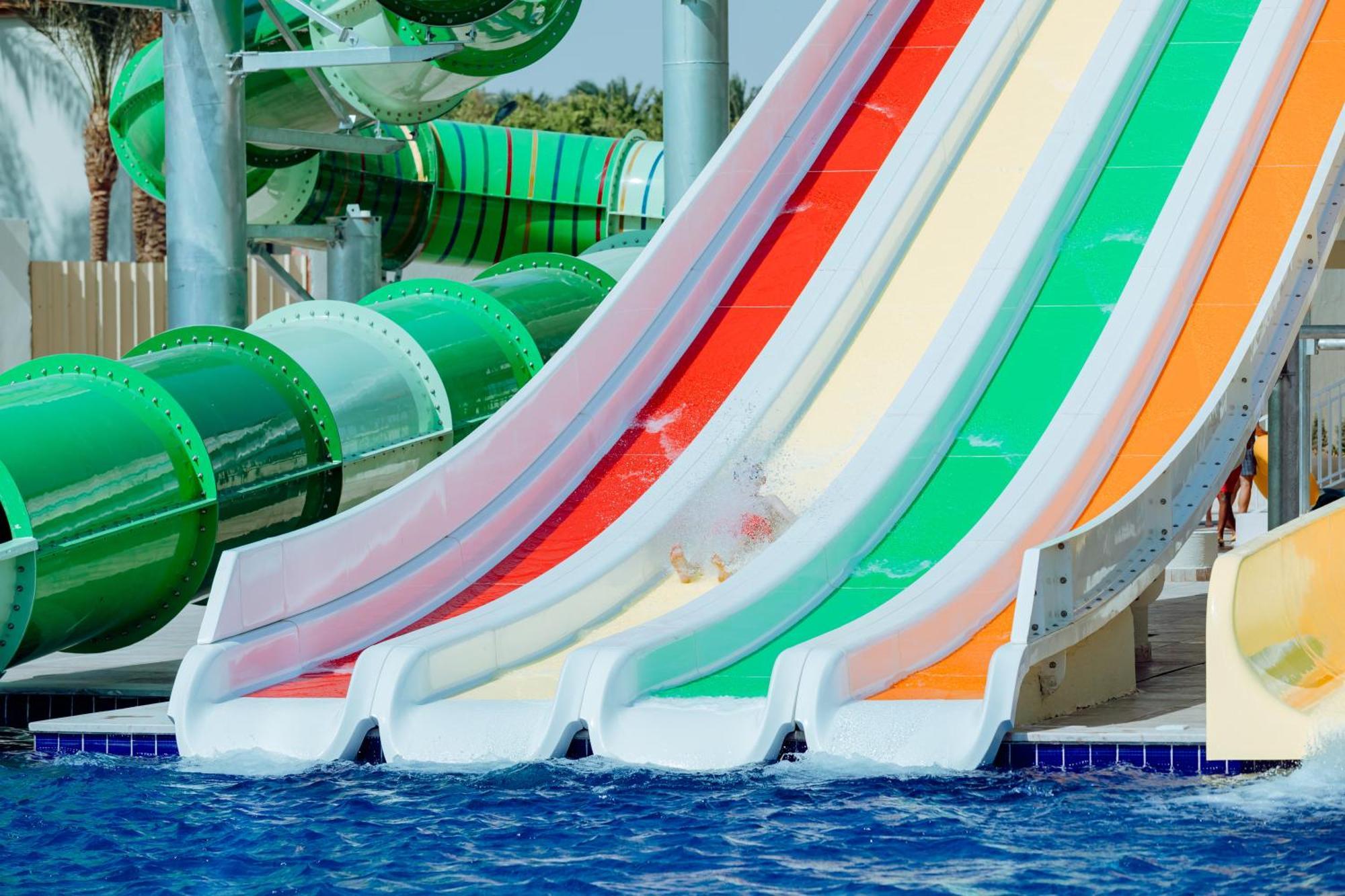 Pickalbatros Dana Beach Resort - Aqua Park Hurghada Esterno foto Water slides
